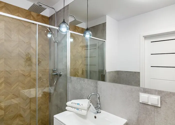 Piamola Ze Strefa Sportowa I Grillem Jantar